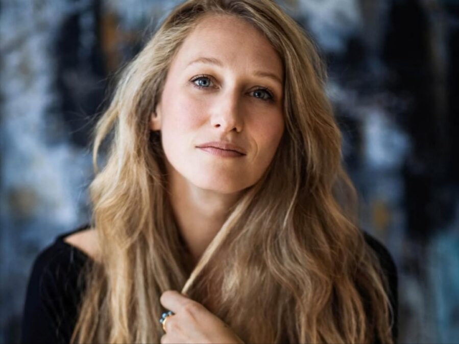 Monique Bredow